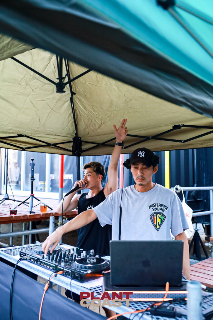 「PLANT COAST 02」at No.12 Kashima Fan Zone｜サウナと音楽が融合した鹿嶋発のカルチャーフェスティバル。会場の熱気と“ととのい”が交差する一夜。